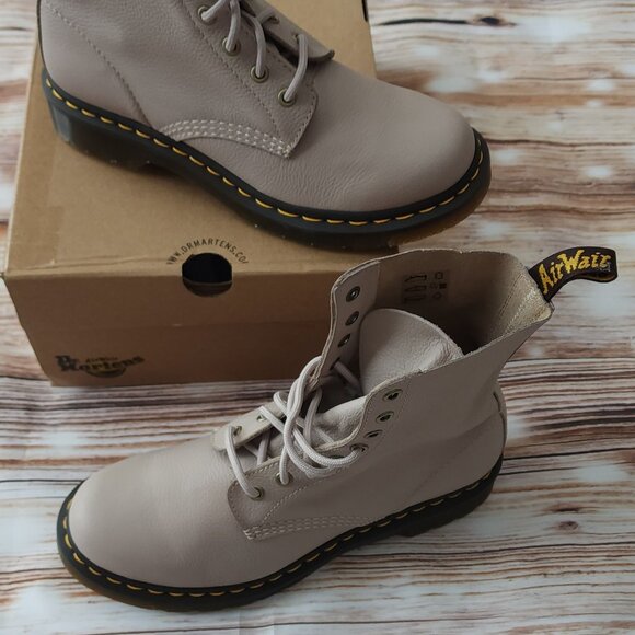 Dr. Martens Shoes - Dr.Marten Vintage Taupe